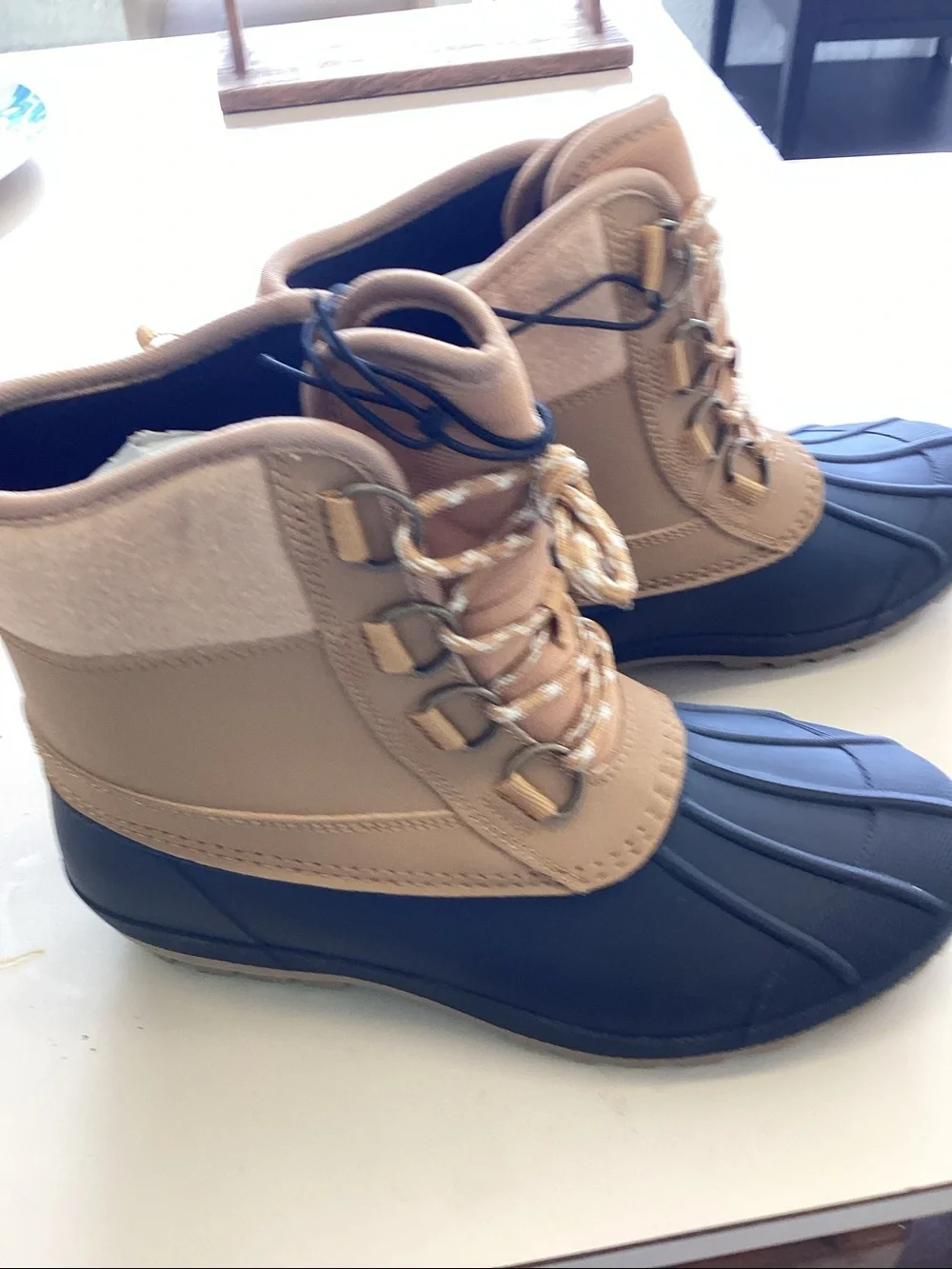 Women's Tiffy Duck Winter Boots - Universal Thread™ Tan/Black - new